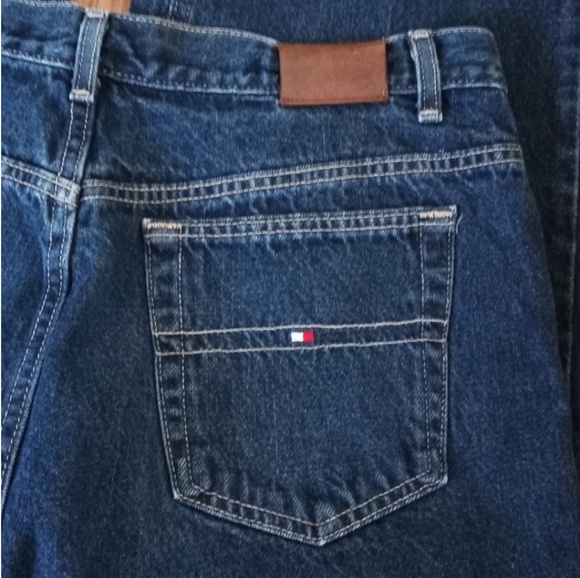 • Tommy Hilfiger 5 Pocket Jeans • - Picture 6 of 8